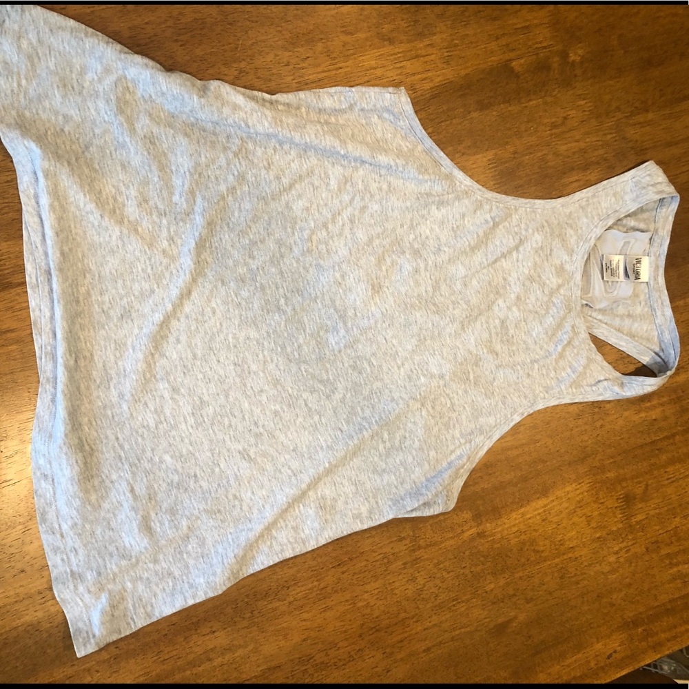 Victoria sport workout tank